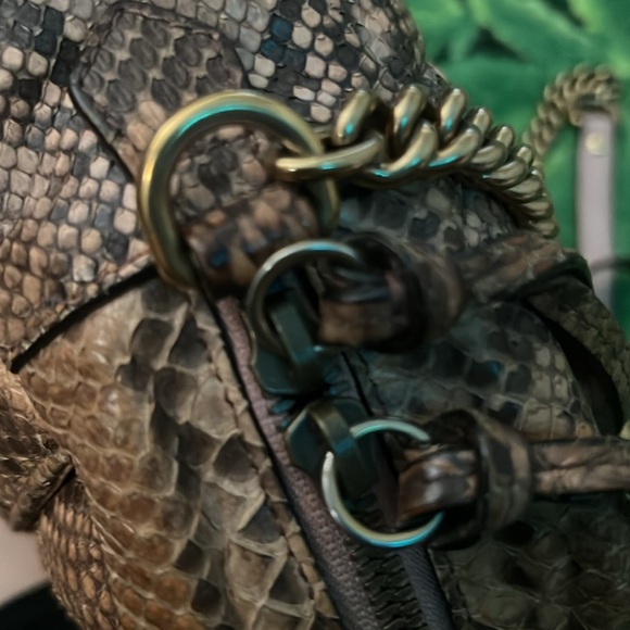 GUCCi Marmont medium size shoulder bag in rosy beige python 🐍❣️GG - Picture 5 of 9